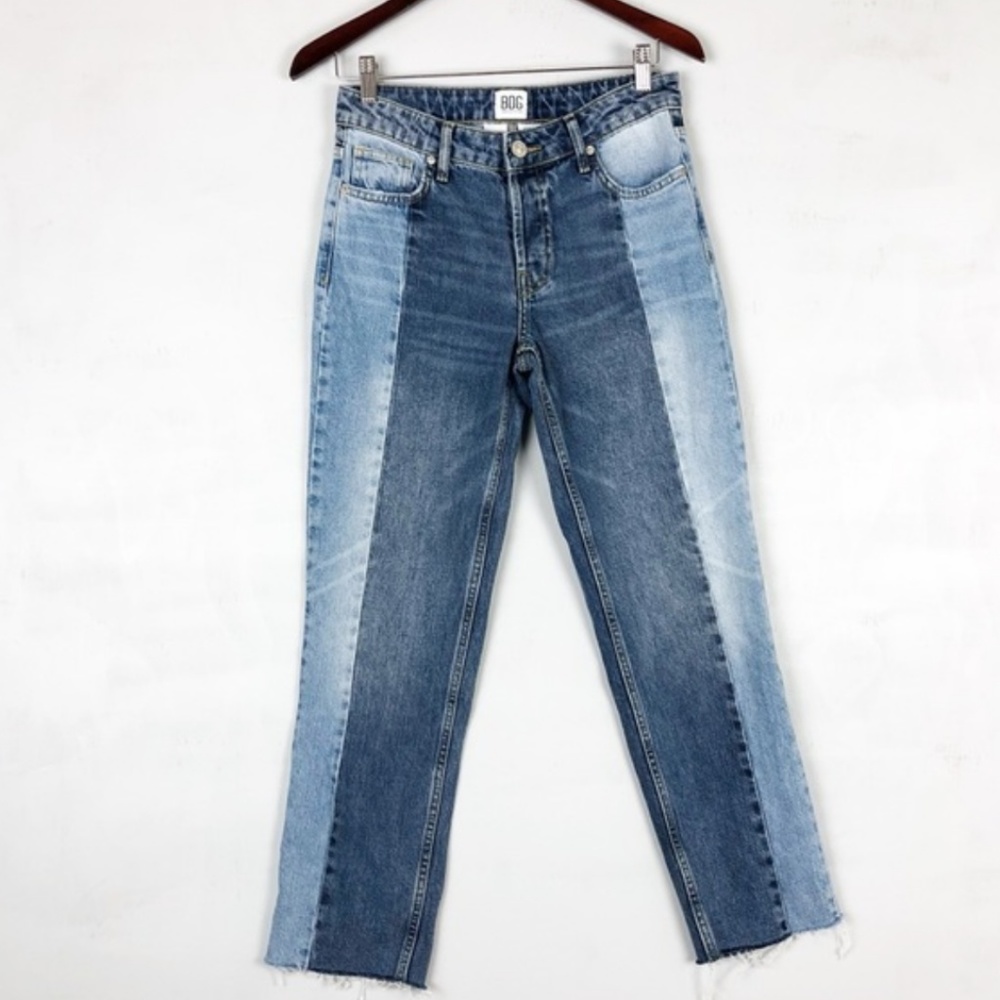 UO JESSYE High Rise Straight+Narrow Jean Spliced